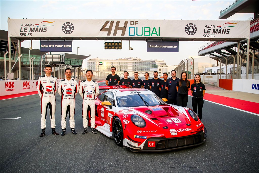 Bastian Buus efter ALMS-ræs i Dubai: En hård omgang
(Foto: Earl Bamber Motorsport)
